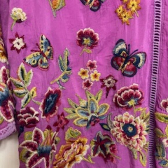 Johnny Was Stunning Embroidered Top Sz MED Purple - Picture 10 of 13